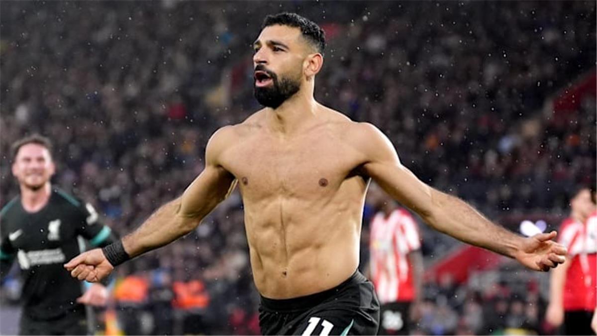 أسطورة آرسنال: وضع محمد صلاح مع ليفربول قد يؤثر على أدائه