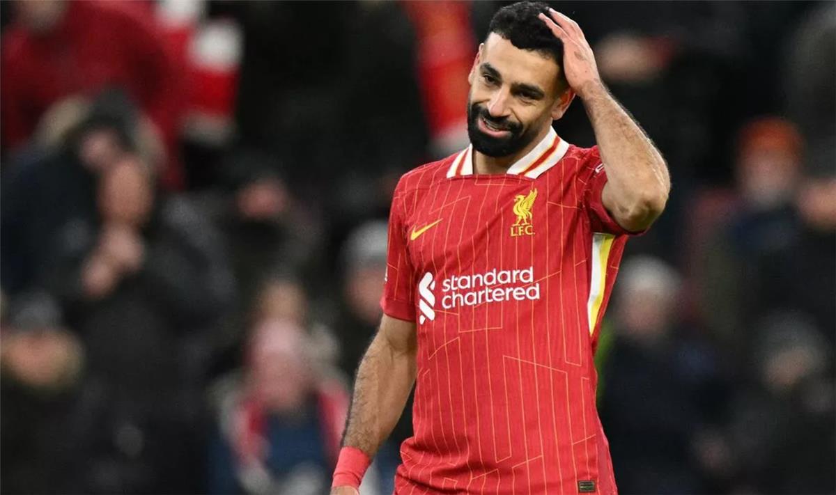 إيان راش ينصح محمد صلاح: العشب لا يكون أكثر خضرة في كل الأوقات