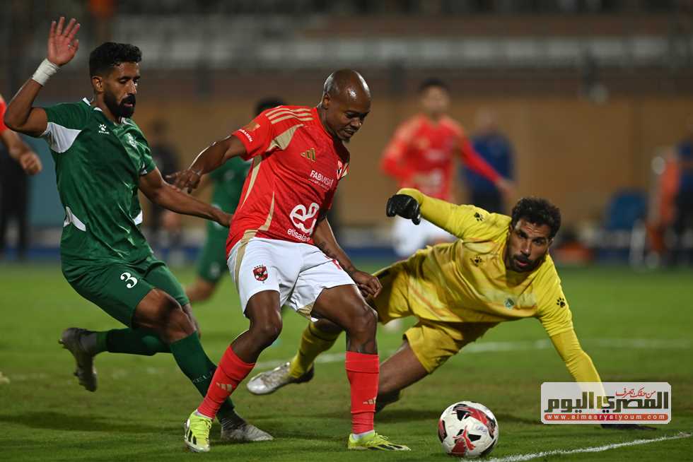 «فاسيليو» يُجهّز ثنائي الاتحاد لمواجهة «الطلائع».. و«مصيلحي» يحفز اللاعبين بالمكافآت