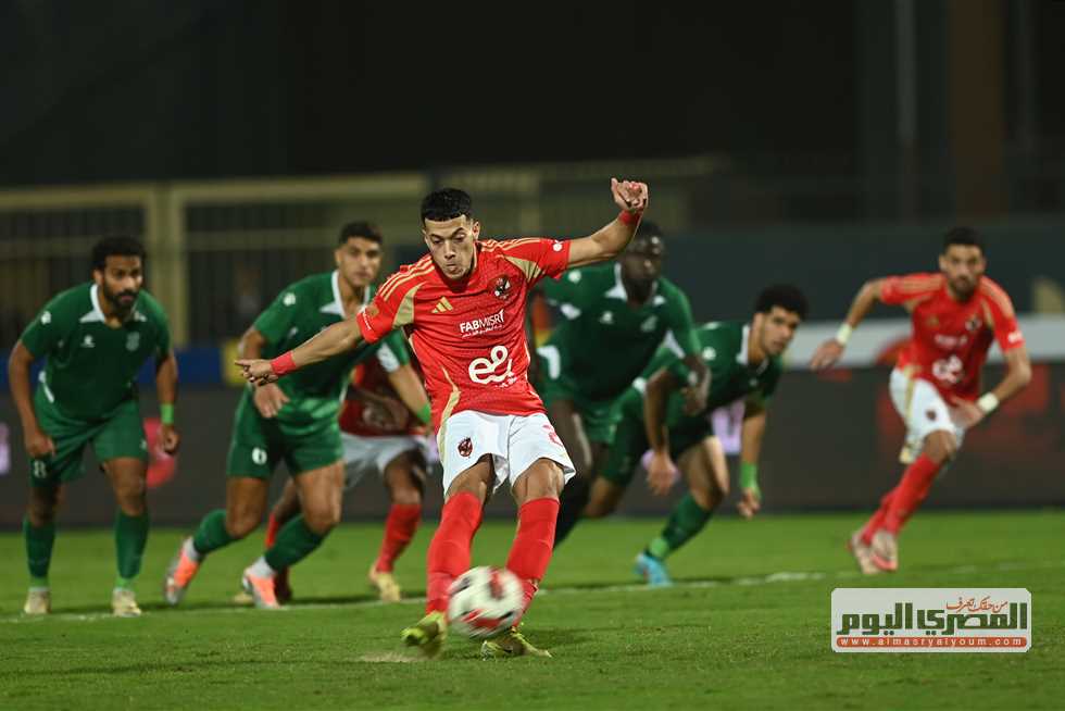 أزمة بين إمام عاشور ولاعبي الأهلي.. شلبي يكشف التفاصيل