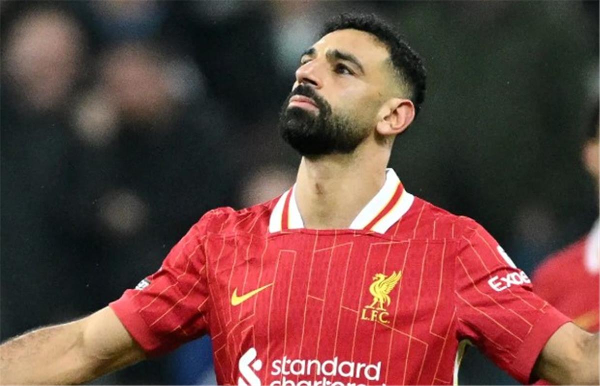 كش ملك.. إندبندنت: محمد صلاح يضع ملاك ليفربول في موقف حرج بشأن تمديد العقد