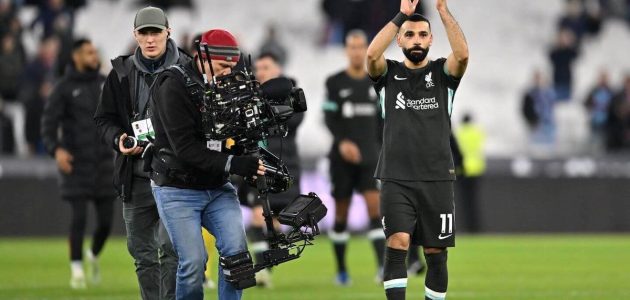 تصرف غريب من ليفربول يُضاعف الغموض حول مستقبل محمد صلاح