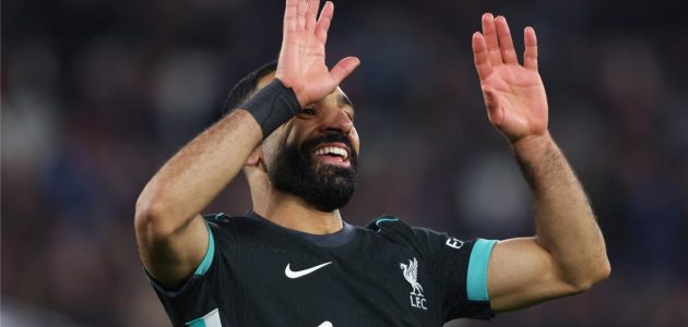 ديلي ميل: محمد صلاح المتجهم مع كلوب تحول لصاحب اللمسة الحريرية أمام وست هام