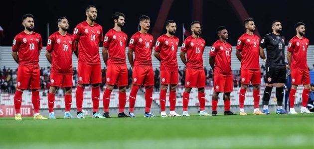 «بـ10 لاعبين».. منتخب البحرين يُقصي الكويت ويتأهل إلى نهائي خليجي 26 (فيديو)