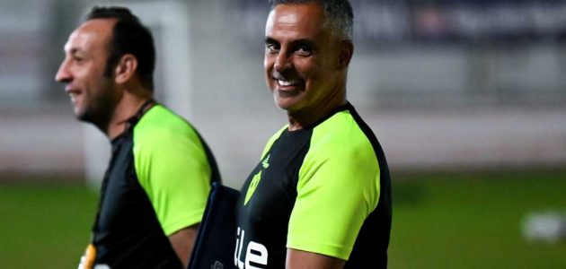 أحمد مجدي يقود الزمالك أمام المصري خلفًا لـ جوميز.. أحمد حسن يكشف