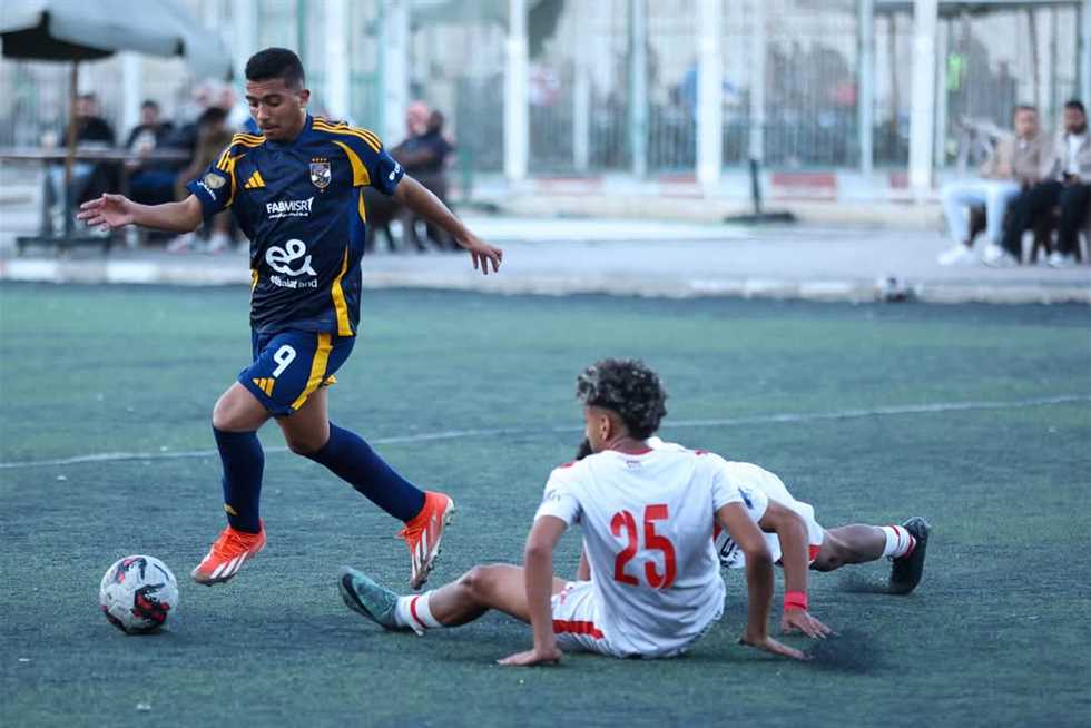 الأهلي يقفز لصدارة دوري الشباب بعد الفوز على الزمالك