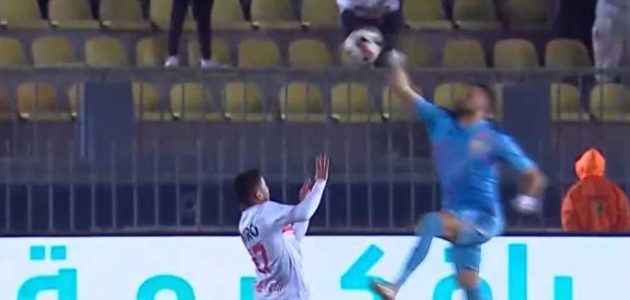 هل يستحق الزمالك ركلة جزاء؟.. لاعب طلائع الجيش يرد