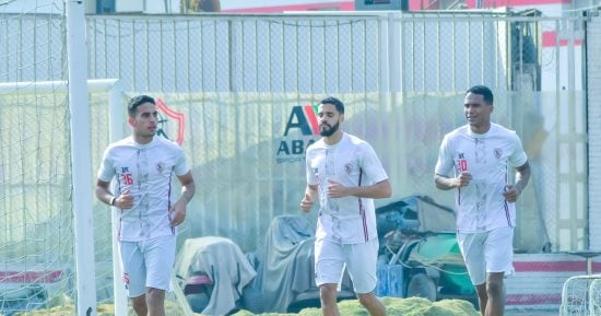 بعثة الزمالك تتوجه إلى ملعب مباراة إنيمبا النيجري فى الكونفيدرالية