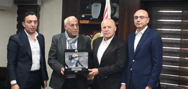 أبوريدة يحدد شروط قيد صفقات الزمالك.. الغندور يكشف